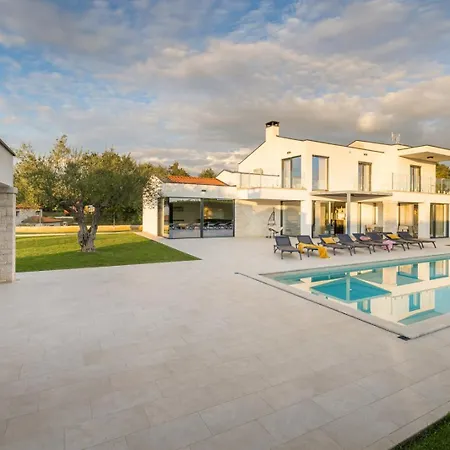 Villa Tea By Villsy