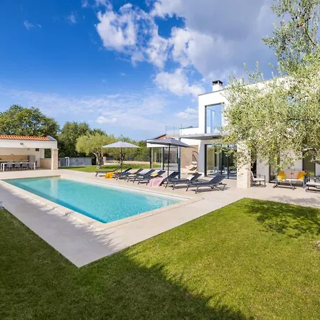 Villa Tea By Villsy